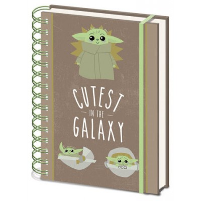 CUADERNO ESPIRAL MANDALORIAN CUTEST IN THE GALAXY PYRAMID INTERNATIONAL REDSTRING SR73255 (Espera 4 dias)